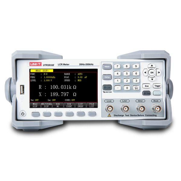 Medidor LCR Digital de Banco 20–100KHz Uni-Trend UTR2830E