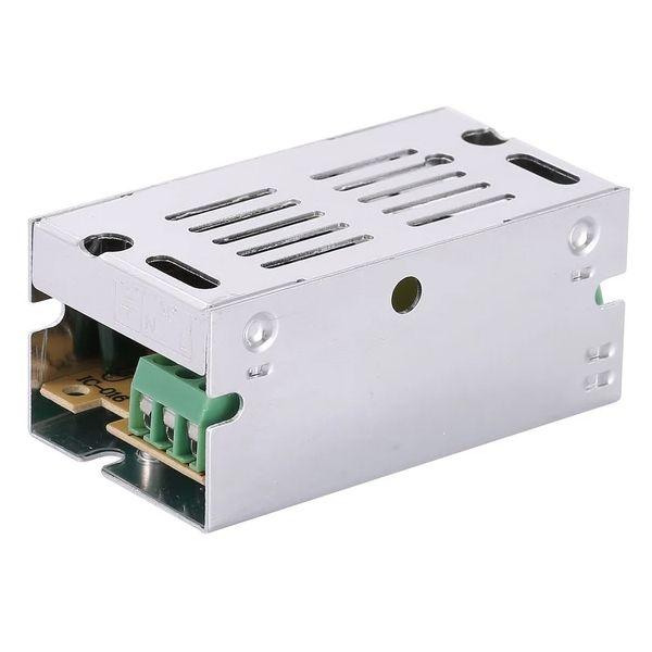 Fuente de voltaje Suicheada 5Vdc 2A S105