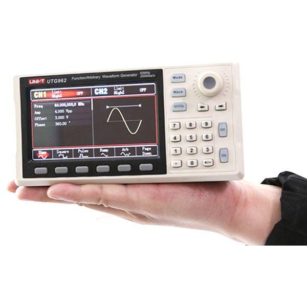 Generador de Funciones Portátil 60MHz Uni-Trend UTG962E 